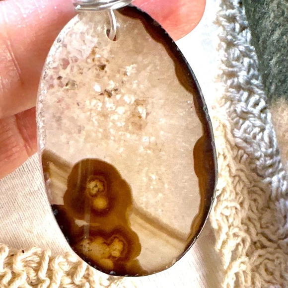 Laguna/ crazy lace agate silver medallion pendant happiness and courage chunky - Picture 2 of 9